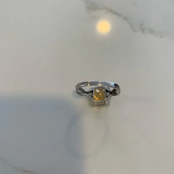 Sterling Silver 925 Cushion Cut Yellow Cubic Zirconia ring, sz 9.25 - Picture 6 of 12